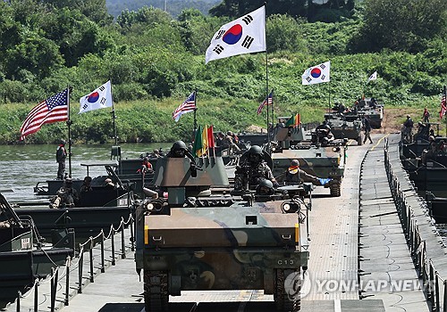 [삶] "한국병사 엄마들이 부대에 민원한다는 것은 충격적"