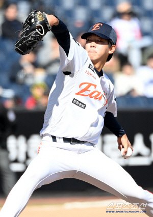 15억 외인이 1G 만에 사라졌다→6주 이탈 '대체 물색'…'5㎏ 증량' 절치부심, 1순위에게 기회 올까