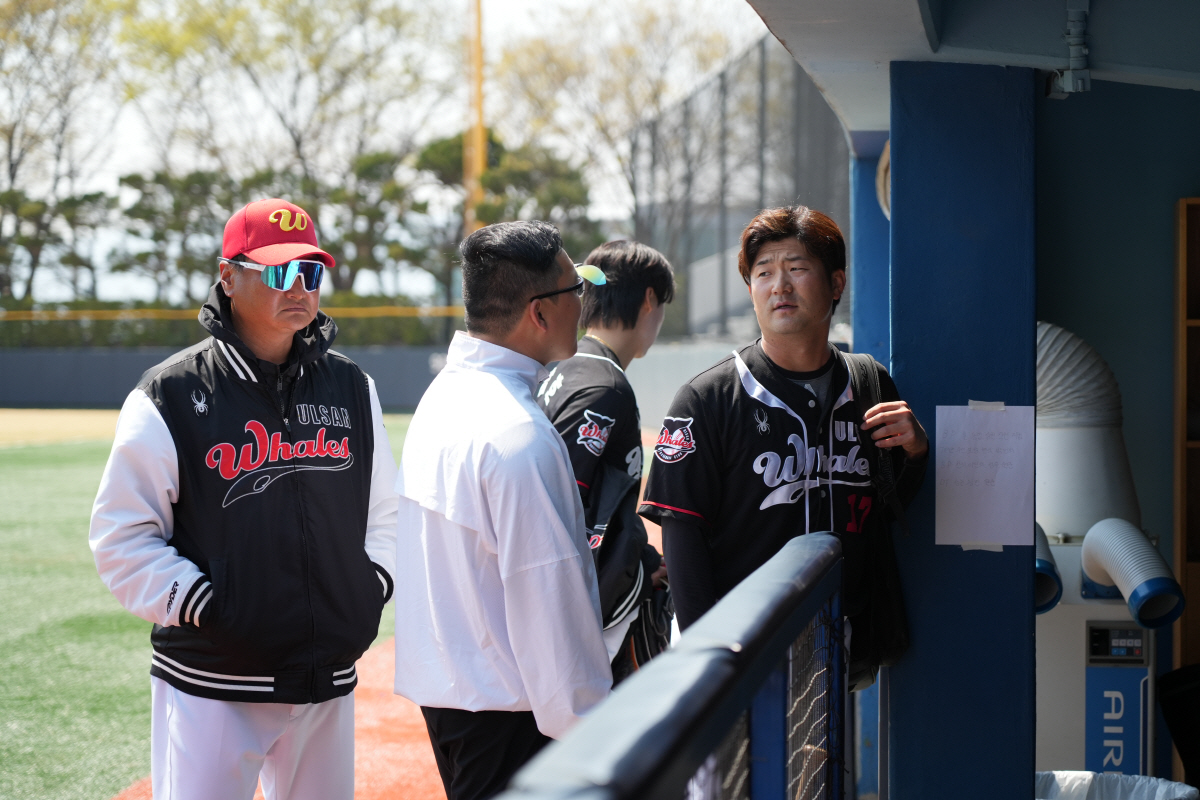 선발투수 오카다 아키타케