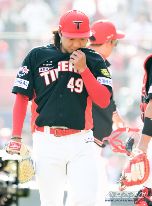 '20억의 무게' KIA에 미안해서 혼났다…"짜증났죠, 돈 받고 왔는데"