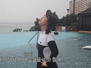 홍현희, 49kg 찍더니 수영복 자태 '폭발'..예전 모습 싹 지웠다