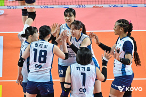 장충 홈 축포 터지나! 실바 파워 오늘도…GS칼텍스, 도로공사 잡고 챔프전 2연승 '우승 1승 남았다' [김천 리뷰]