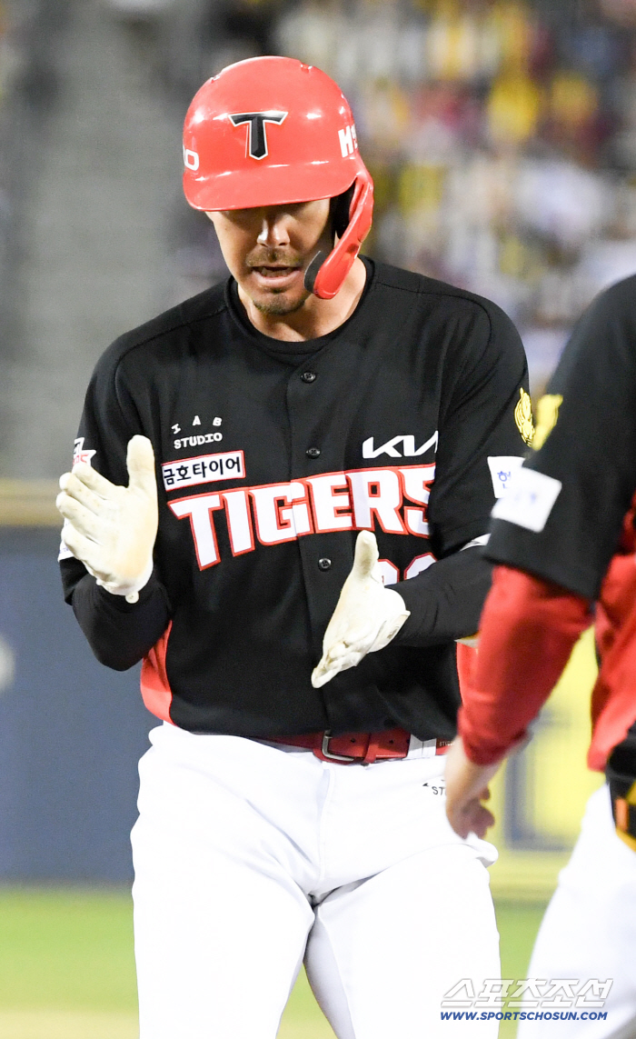 '충격 꼴찌→1위' KIA 80억 대신 2억은 통했는데…'8위 집단 부진' 이게 문제다