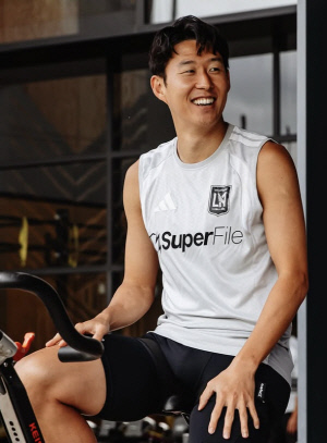 'SON 기량 저하 논란' 홍명보→마크 도스 산토스, 연이은 소신 반박 