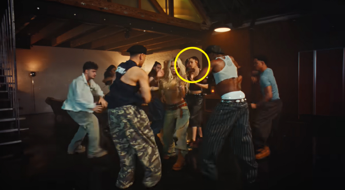 [공식] 안젤리나 졸리 딸 샤일로, 다영 뮤비 출연 비하인드..“오디션으로 뽑혔다”