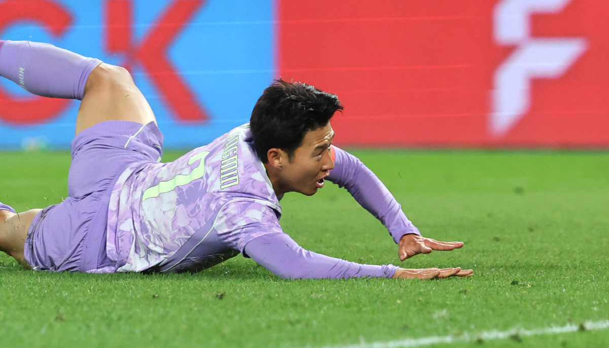 '필드골 0' 손흥민 기량 논란! 홍명보 감독 소신 발언 "단 한 번도 의심해 본 적 없어"→LA FC 감독도 "SON 로봇 아니야!" 일갈