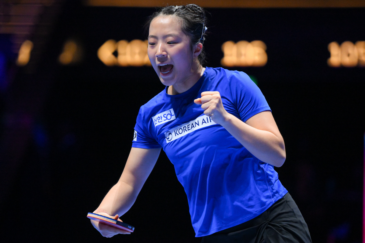"中 톱랭커에 11-0 실화? 삐약이 날다" '3전4기' 신유빈 '세계3위' 천싱퉁 꺾고 월드컵 女단식 첫 4강행 역사!