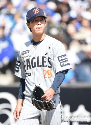 임시 선발 황준서의 등장, 4연패 두산에 행운인가 부담인가