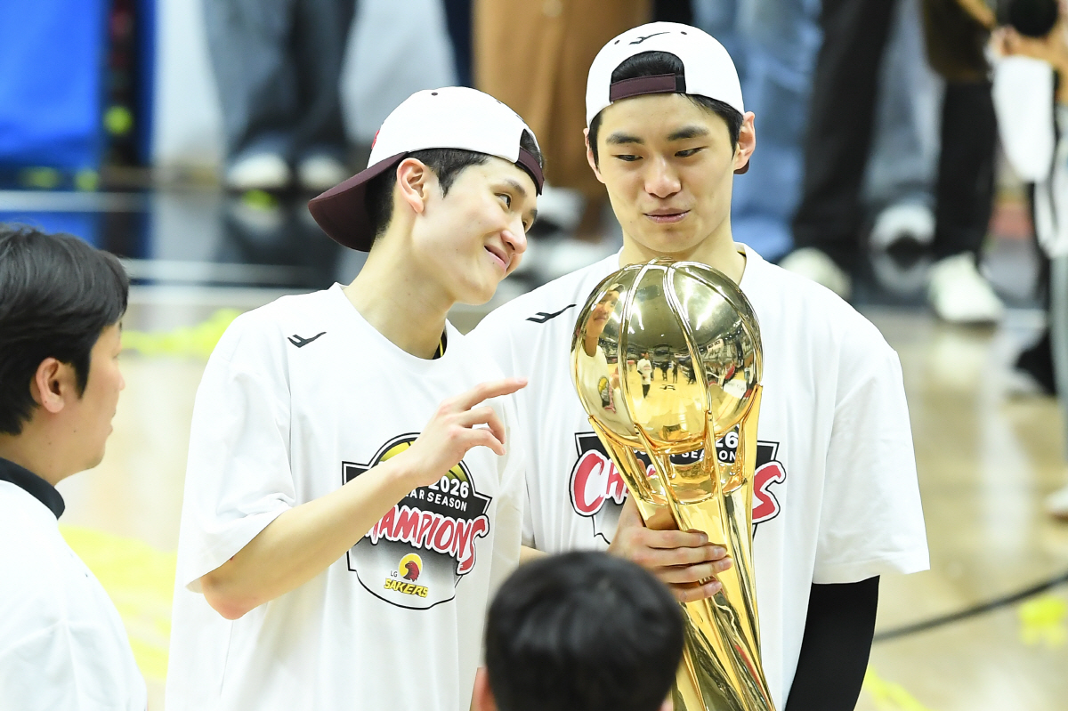 양준석 유기상. 사진제공=KBL