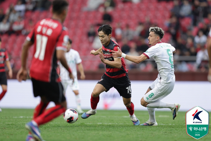 또 터지는 화수분, 2026년도 유스 맛집 포항...시즌 첫 연승에서 빛난 '깜짝 선발'+중원 젊은 피