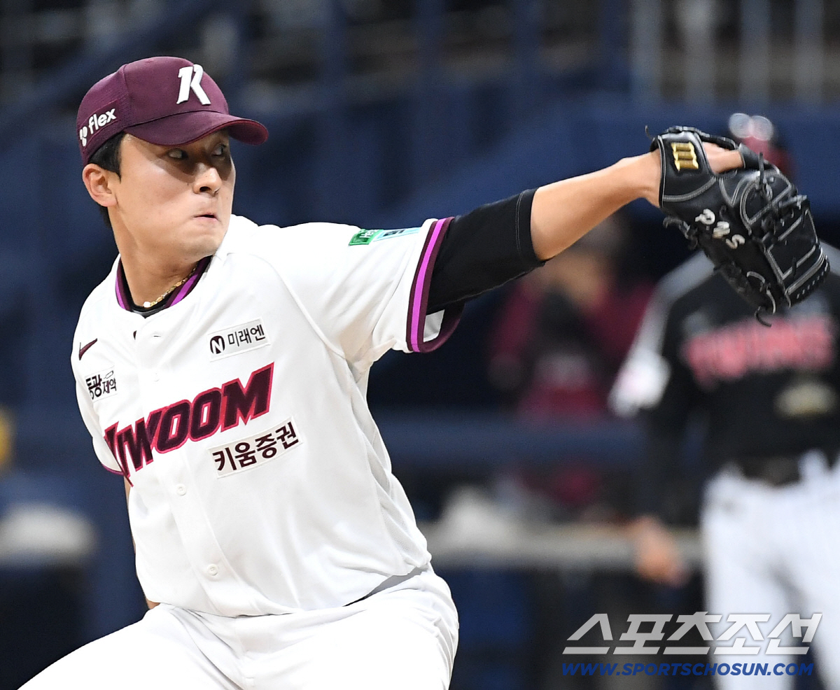 3일 고척돔에서 열린 KBO리그 키움과 LG의 경기. 투구하는 키움 박윤성. 고척=송정헌 기자songs@sportschosun.com