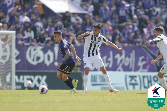 개막 5연승은 불발, 그럼에도 5경기 무패 질주! 서울-안양, 올 시즌 첫 맞대결 1-1 무승부[K리그1 현장리뷰]