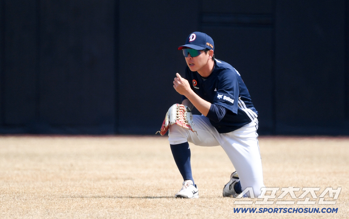 17일 대전 한화생명볼파크 열린 한화 이글스와 두산 베어스의 경기. 두산 정수빈이 숨을 고르고 있다. 대전=박재만 기자 pjm@sportschosun.com/2026.03.17/