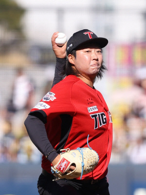 "뜨거워? 내 볼도 뜨거워 붙어" KIA 20억 진짜 잘 썼다, 이런 필승조 진짜 원했다