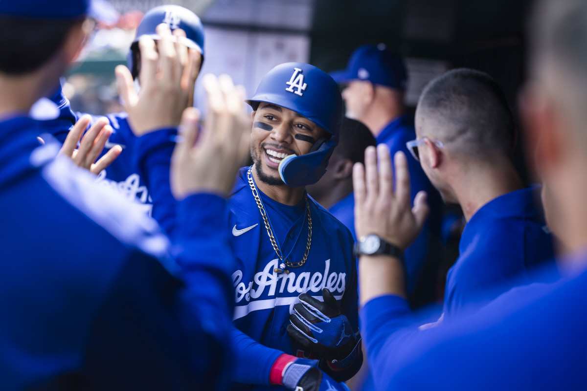 [속보]'김혜성 메이저 콜업' 초대박 경사! LAD 유격수 자리 메운다…베츠 스윙 중 옆구리 부상→또또또 프리랜드와 경쟁