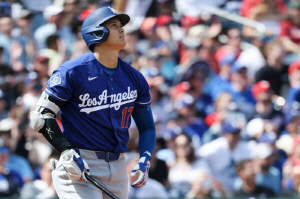 [속보]'184.4㎞-133.4m' 오타니 초대형 선제포 쾅! 홈런 사냥 불붙었다, 이틀 만에 2호 아치 작렬