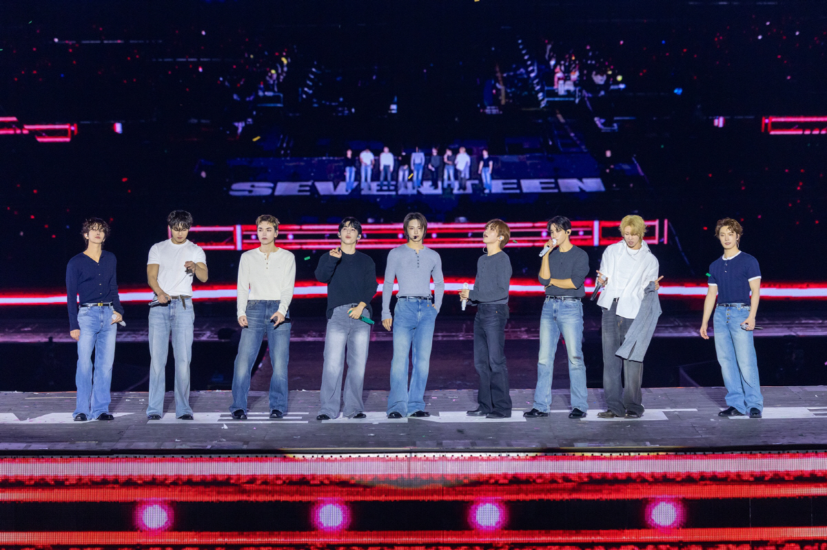 [공식] 세븐틴, 플레디스와 13명 전원 재계약 "캐럿 위해"