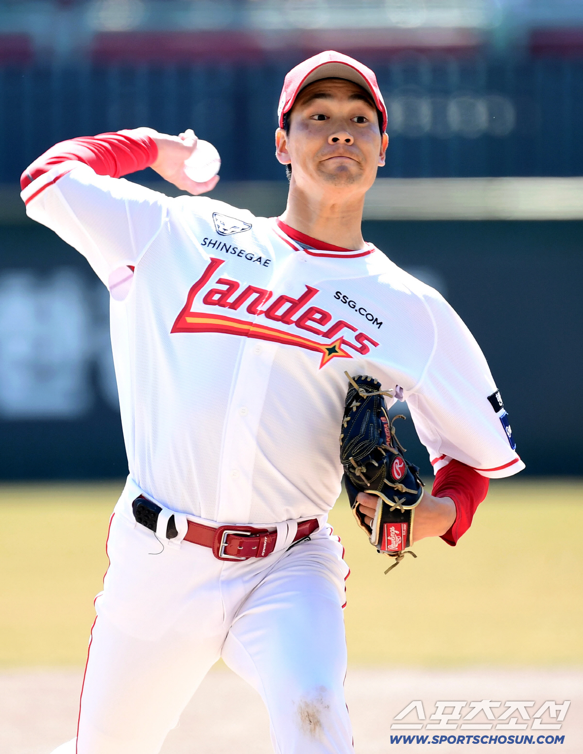 19일 인천 SSG랜더스필드에서 열린 KBO리그 SSG와 LG의 경기. 선발 투구하는 SSG 타케다. 인천=송정헌 기자songs@sportschosun.com/2026.03.19/