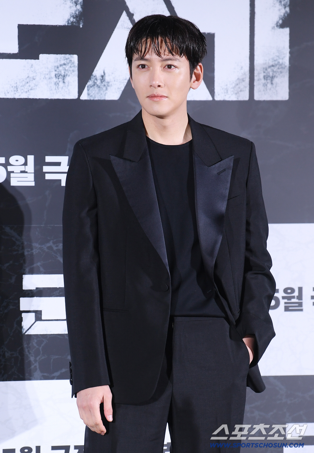 영화 '군체' 제작보고회가 6일 오전 서울 용산CGV에서 열렸다. 지창욱이 포즈 취하고 있다. 정재근 기자 cjg@sportschosun.com/2026.4.6/