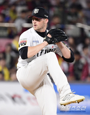 '와, 두산 일 잘하네' 플렉센 충격 부상 이탈, 'LG 킬러' 벤자민 전격 영입 [공식발표]