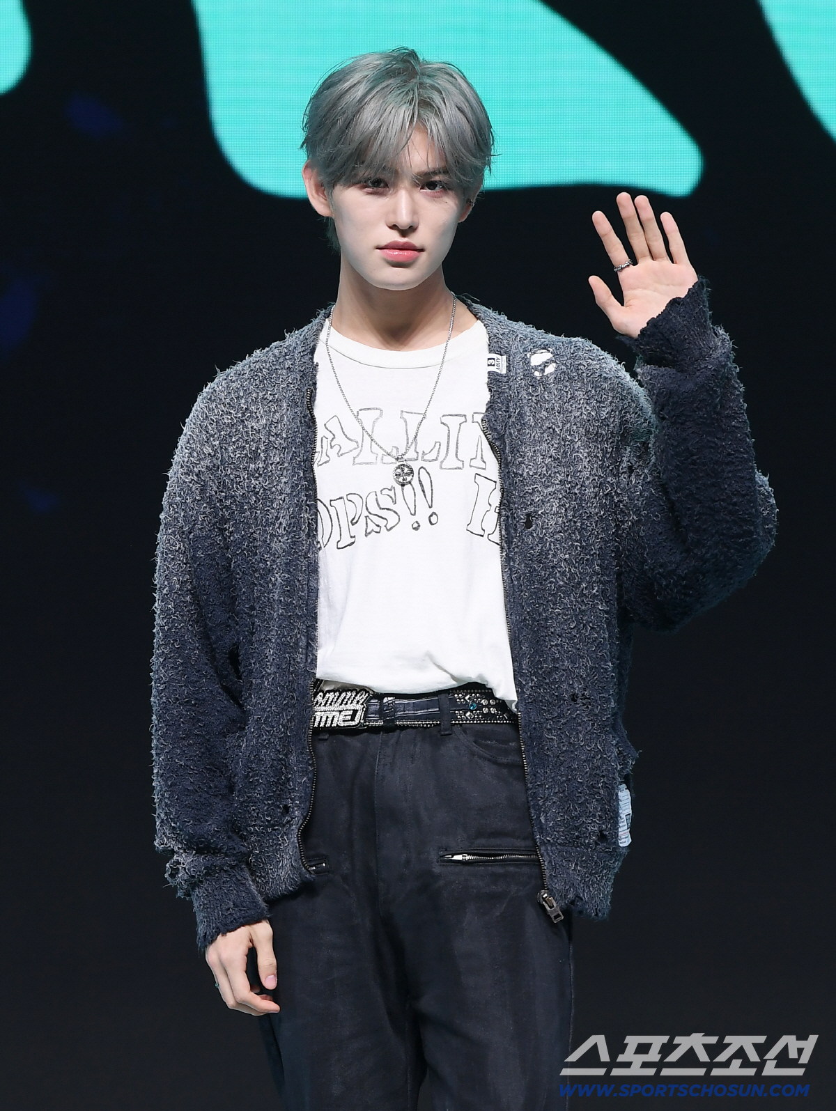 그룹 킥플립의 미니 4집 발매 기념 쇼케이스가 6일 오후 서울 광진구 예스24라이브홀에서 열렸다. 멤버 민제가 포즈 취하고 있다. 정재근 기자 cjg@sportschosun.com/2026.4.6/