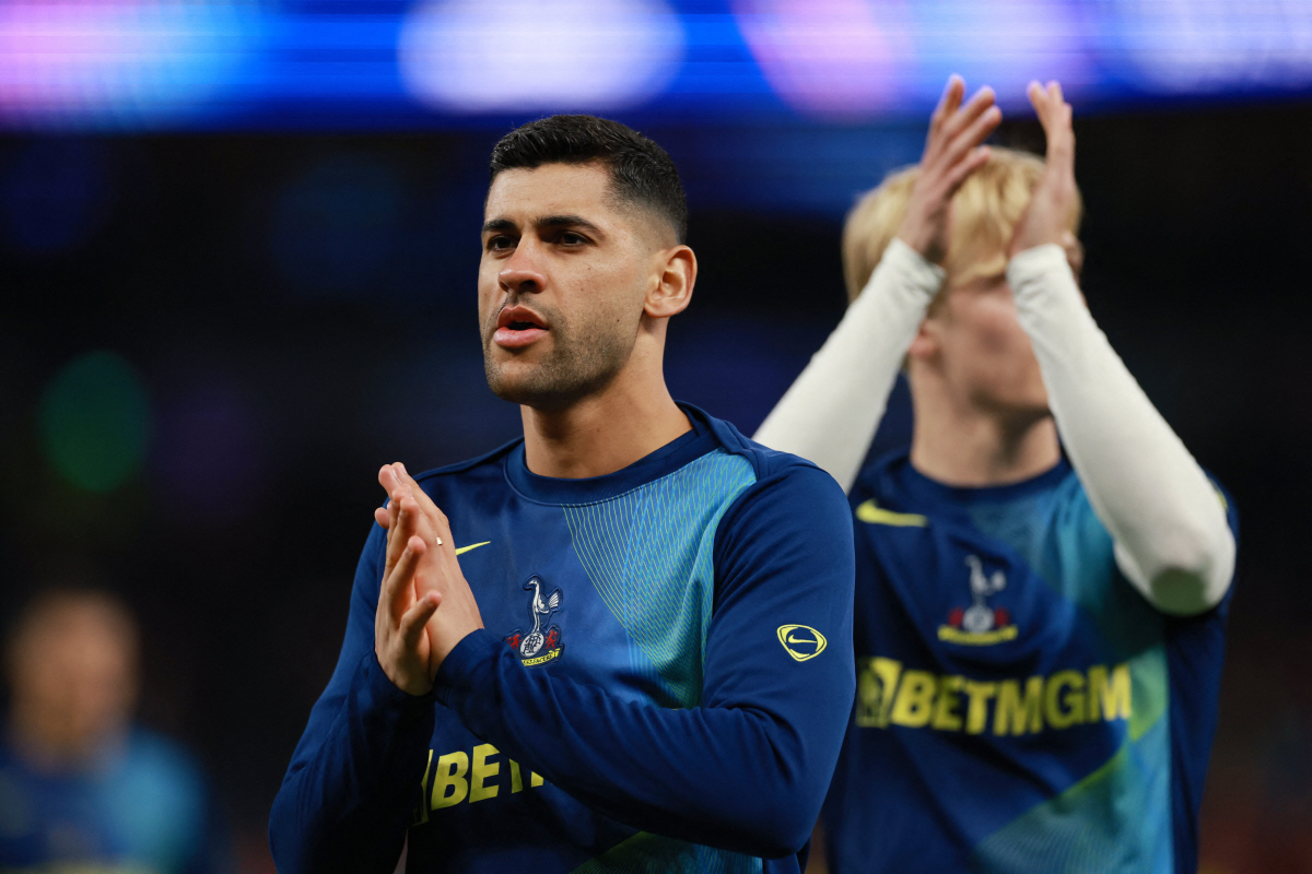 Soccer Football - UEFA Champions League - Round 16 - Second Leg - Tottenham Hotspur v Atletico Madrid - Tottenham Hotspur Stadium, London, Britain - March 18, 2026 Tottenham Hotspur's Cristian Romero during the warm up before the match Action Images via Reuters/Paul Childs