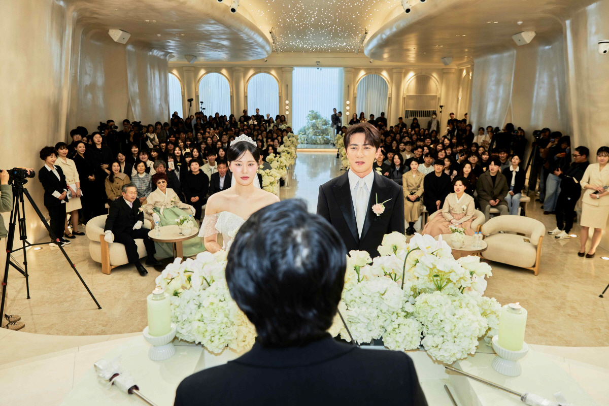 김원훈♥엄지윤, 결혼 하루만 이혼했지만…3천만 원 기부 선언 "새출발 위해" [일문일답]