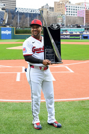 '돈이요? 전 이 팀에서 뛰는 것만이...' 이게 진짜 낭만 야구, 1620이라는 숫자 역사가 됐다