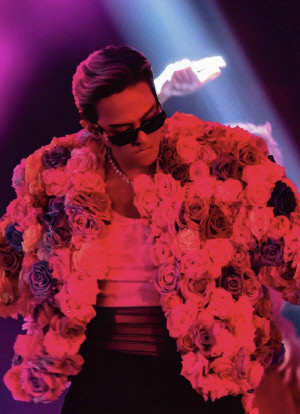 소속사 흑자전환 시킨 지드래곤, 얼마 벌었나 봤더니…1년에 2천억 @