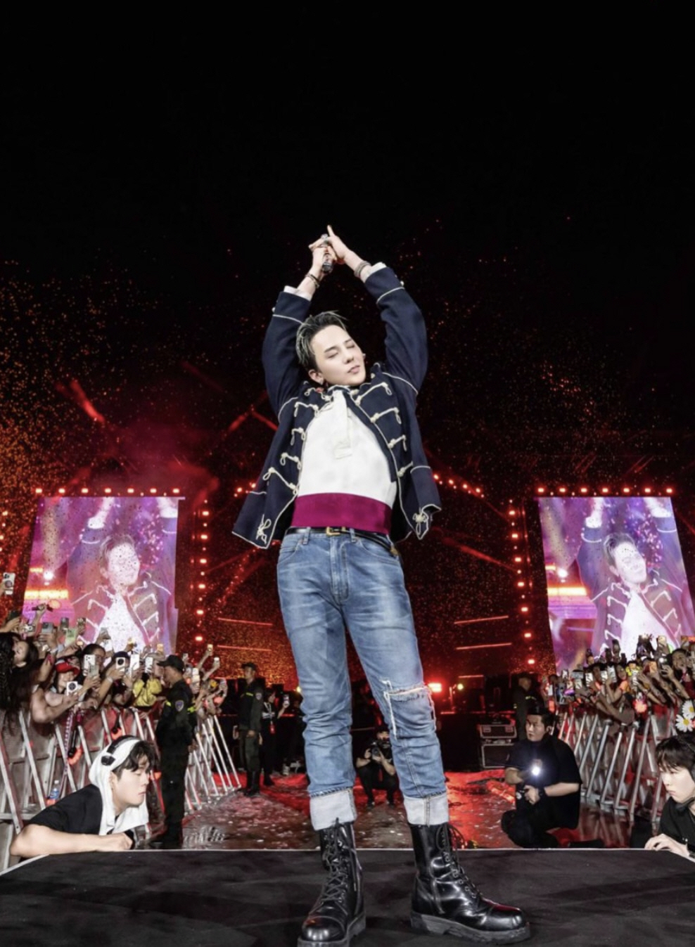 소속사 흑자전환 시킨 지드래곤, 얼마 벌었나 봤더니…1년에 2천억+@