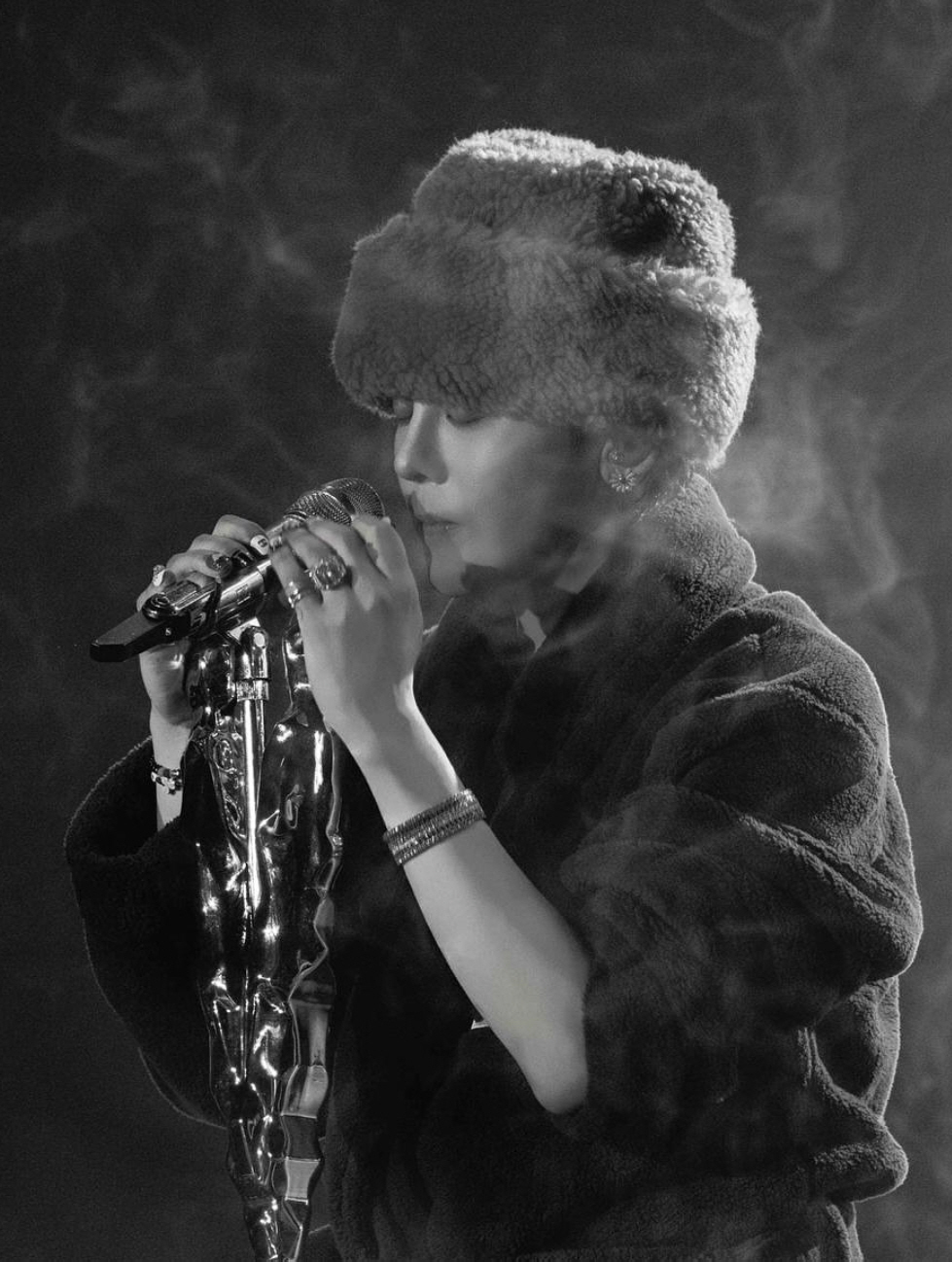 소속사 흑자전환 시킨 지드래곤, 얼마 벌었나 봤더니…1년에 2천억+@