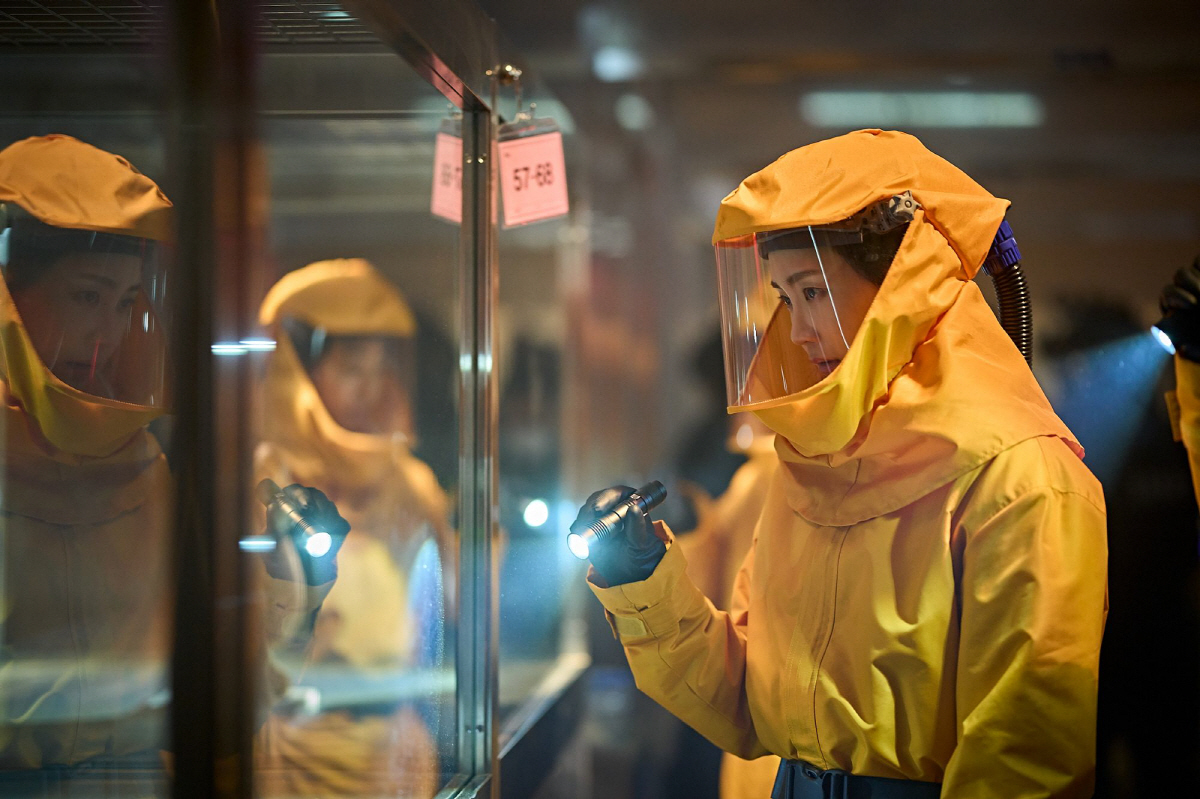 이쯤 되면 연상호의 뮤즈..'군체' 신현빈일 수밖에 없는 이유