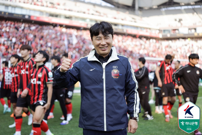 'K리그 통산 200경기' 캡틴 김진수가 바라본 서울의 상승세 비결 "첫 번째 이유는 감독님 전술...가장 높은 위치에서 마무리하고파"[현장인터뷰]
