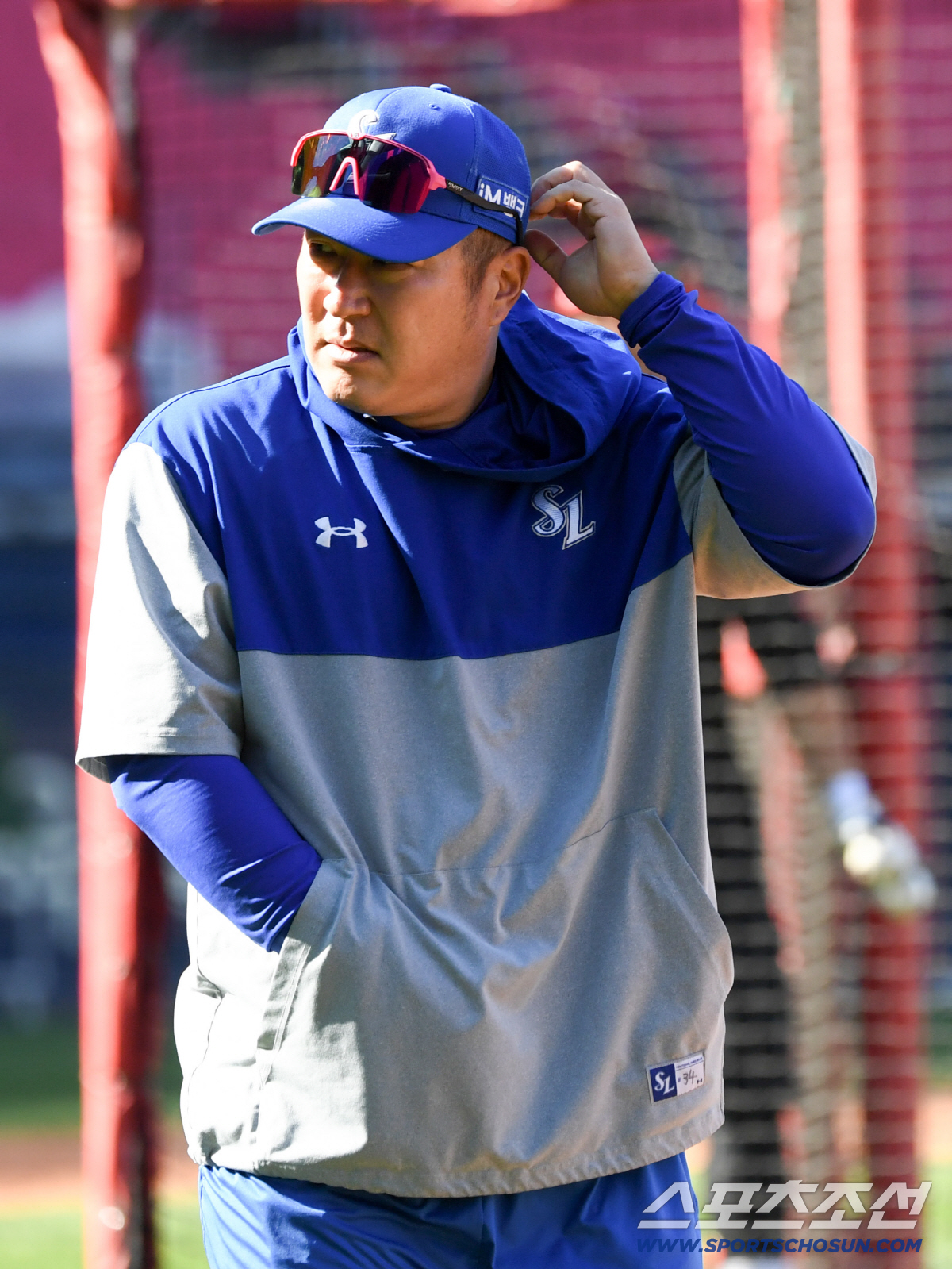 7일 광주 기아챔피언스필드에서 열린 KIA와 삼성의 경기. 삼성 최형우가 KIA 선수들과 인사를 나누고 있다. 광주=박재만 기자 pjm@sportschosun.com/2026.04.07/