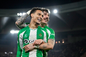 탈맨유의 기적 '맨유 역대 최악의 영입'...인생 대역전 위기, 브라질 국대 재승선 불발 위험 '월드컵 꿈 증발?'