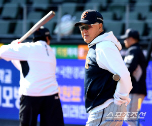 '한화 완전체 복귀!' 부상자 회복, 김경문 감독 