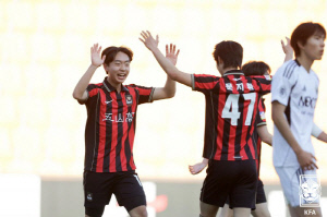 [현장리뷰]'미래도 밝다!' FC서울 U-18팀, 전북 U-18팀 6-1 잡고 '코리아풋볼파크 1호 승리'