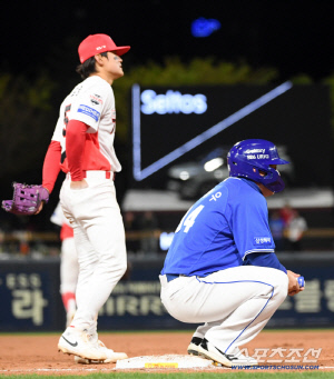 "큰일났다" 역전위기에 최형우라니, 광주 팬 불길 예감이 현실로… 친정에 비수 꽃은 '최형우 더비' 주인공[광주리뷰]