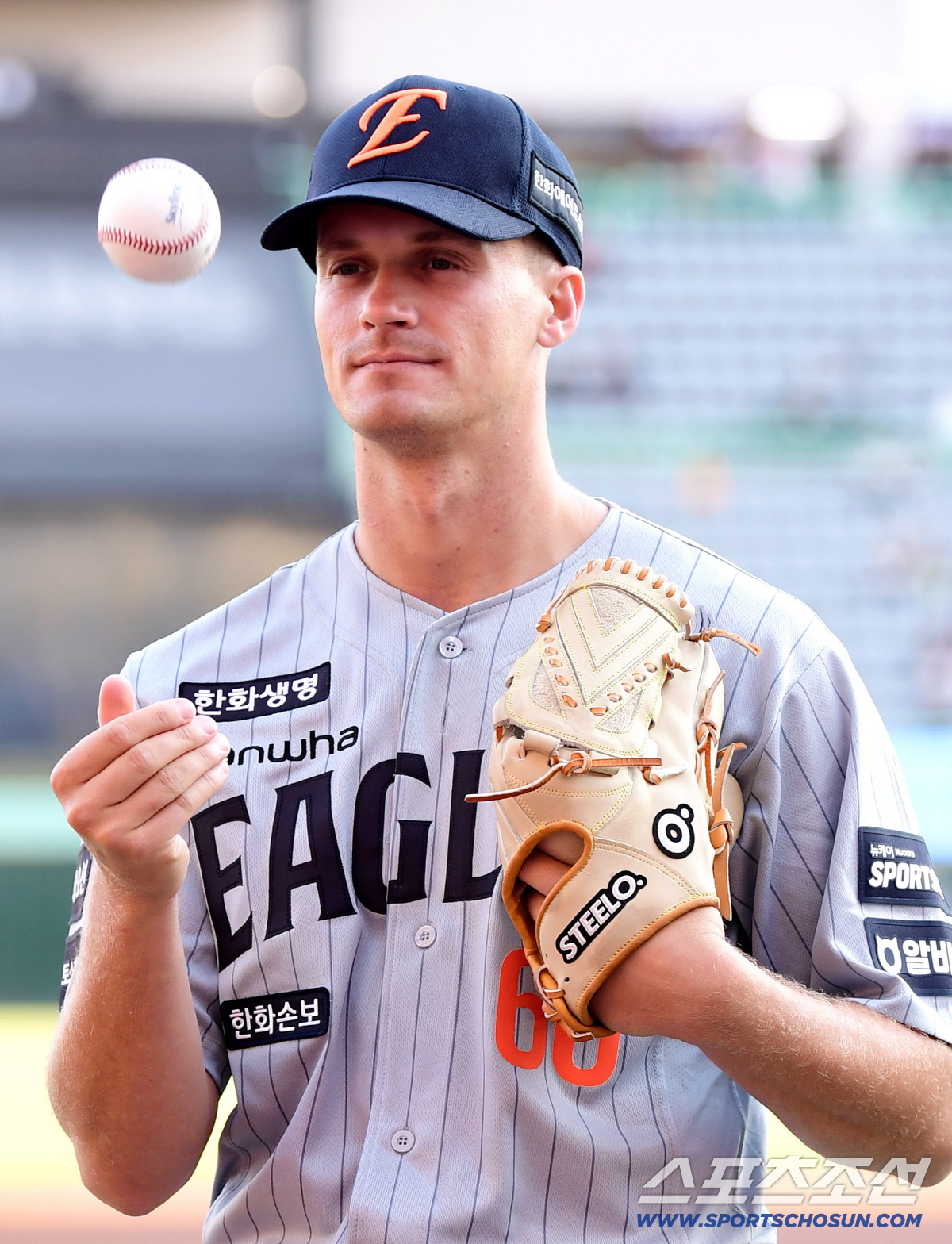 7일 인천 SSG랜더스필드에서 열리는 SSG와 한화의 경기. 포토타임 포즈를 취하고 있는 한화 새로운 외국인투수 쿠싱. 인천=송정헌 기자songs@sportschosun.com/2026.04.07/