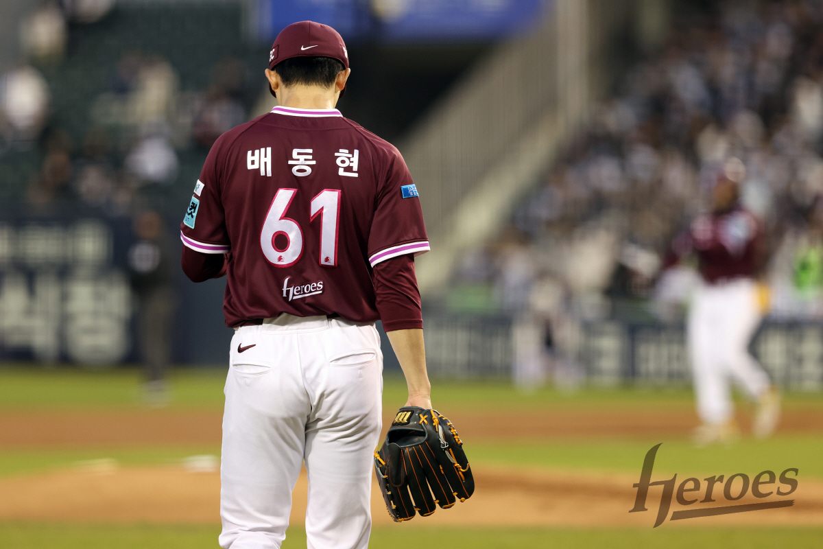 "도대체 어디서 이런 보물"…팀 수렁에서 구한 '이적생', 5선발 확정?→줄부상 악몽 찢은 키움 마운드 '희망'