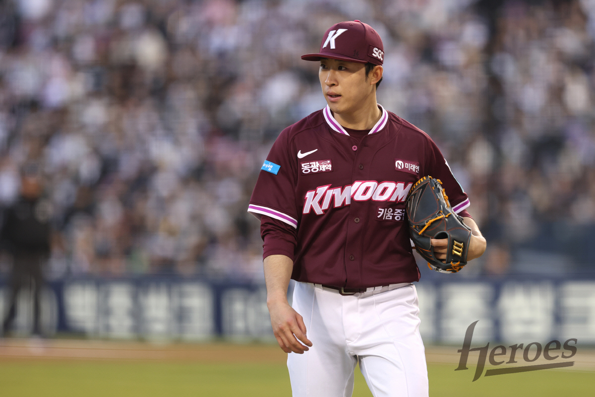 "도대체 어디서 이런 보물"…팀 수렁에서 구한 '이적생', 5선발 확정?→줄부상 악몽 찢은 키움 마운드 '희망'