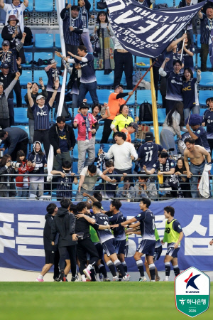 영건 앞세운 김도균식 '헤비메탈', 다이나믹 이랜드로 '변신'