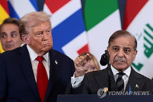 "이란, 파키스탄의 `2주 휴전안` 긍정 검토"<로이터>