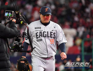 '시즌 아웃' 위기에도 잊지 않았다…'류현진바라기' 진심이었다, 1500K에 