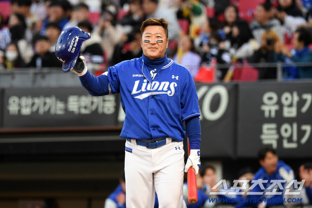 최형우는 진심을 담아 광주 팬들을 향해 인사를 건넸다.