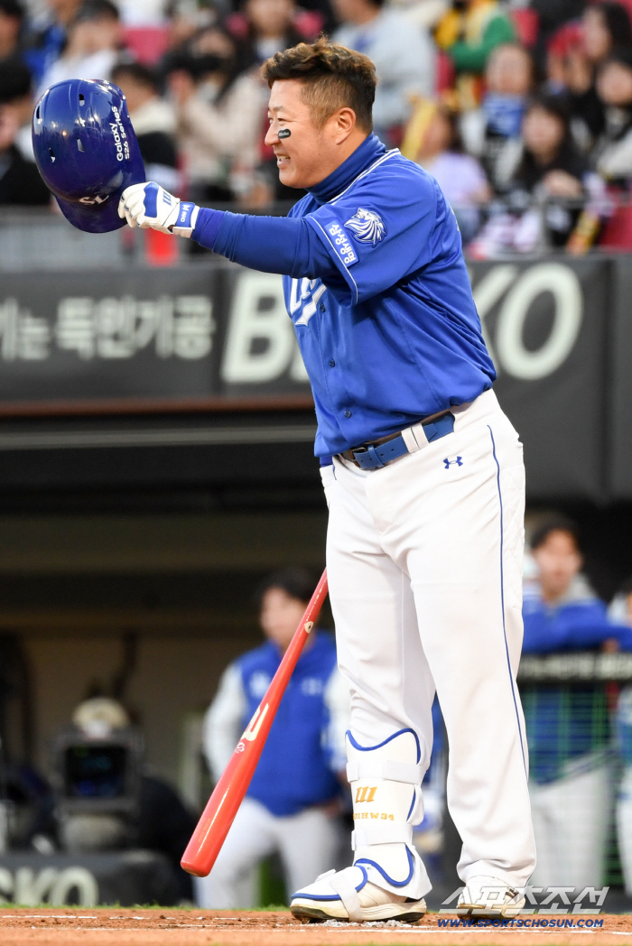 사람 좋게 웃으며 인사하더니, 무자비한 폭격...그게 최형우에겐 '낭만'이었다