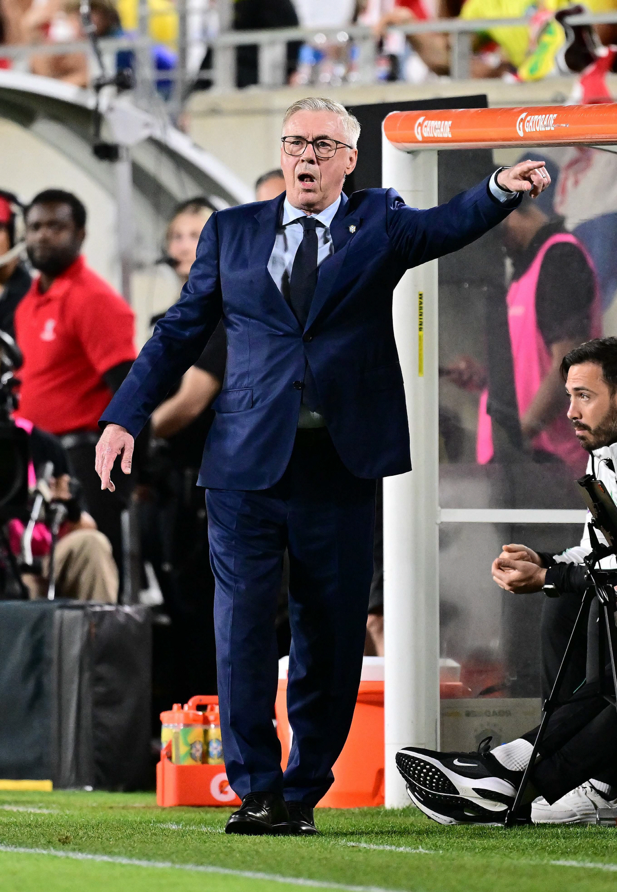 '쥘리메컵까지 든다' 안첼로티 감독, 브라질과 2030년까지 재계약...ESPN '합의 완료, 며칠내 공식 발표 있을 것"