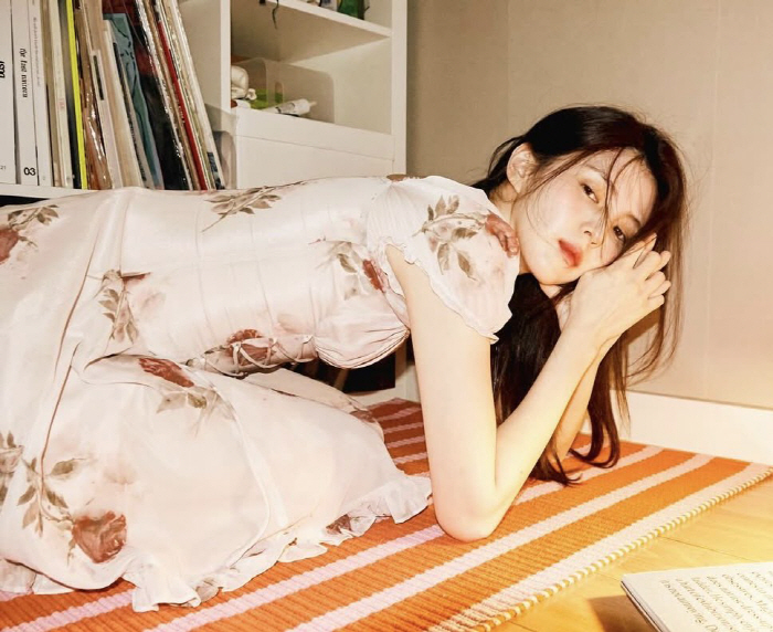 "연인인 줄" 한소희, '이 모델'과 밀착 포즈…누가 봐도 '현커' 분위기