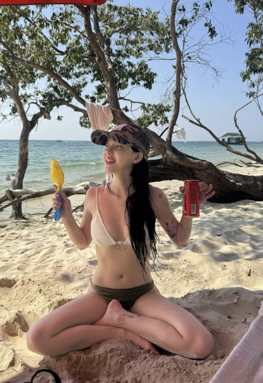 AOA 지민, 더 과감해진 '비키니+타투'로 시선 올킬 “인어공주 그 자체”