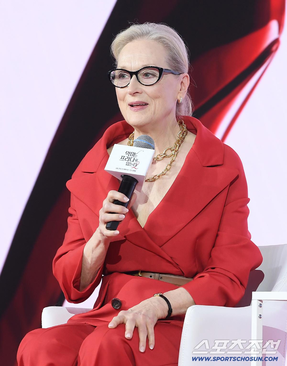 영화 '악마는 프라다를 입는다2' 내한 기자회견이 8일 오전 서울 새문안로 포시즌스호텔에서 열렸다. 메릴 스트립이 질문에 답하고 있다. 정재근 기자 cjg@sportschosun.com/2026.4.7/